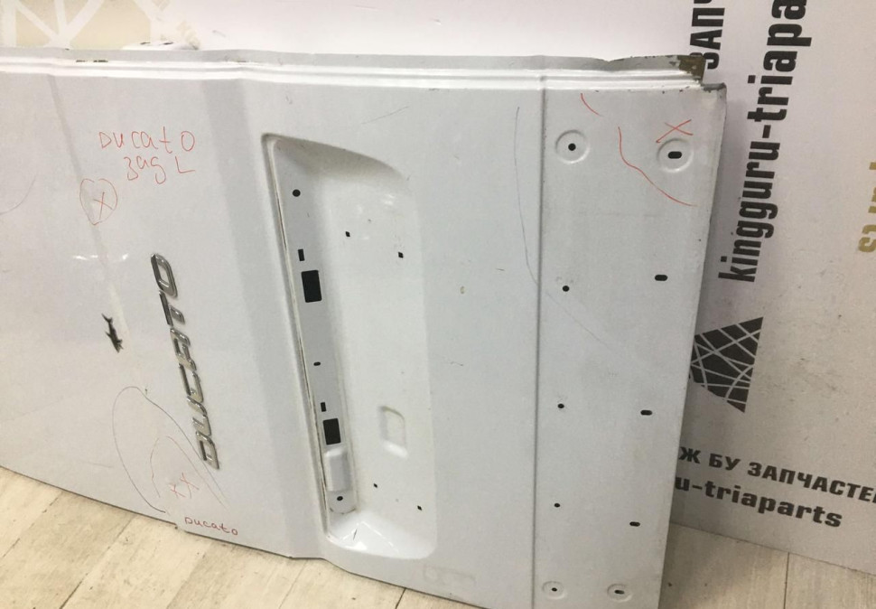 Дверь багажника левая Fiat Ducato OEM 1612597580 Дверь багажника левая Fiat Ducato OEM 1612597580