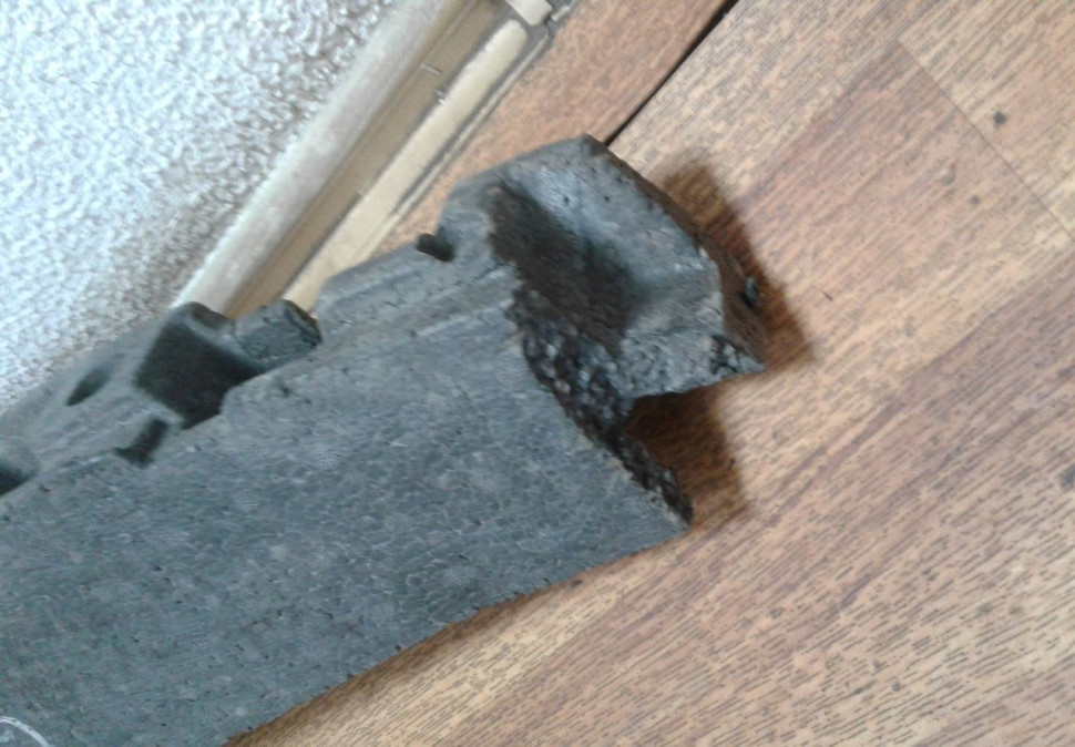 Абсорбер переднего бампера Volkswagen Touran (слом. часть) oem 1t0807248 Абсорбер переднего бампера Volkswagen Touran (слом. часть) oem 1t0807248