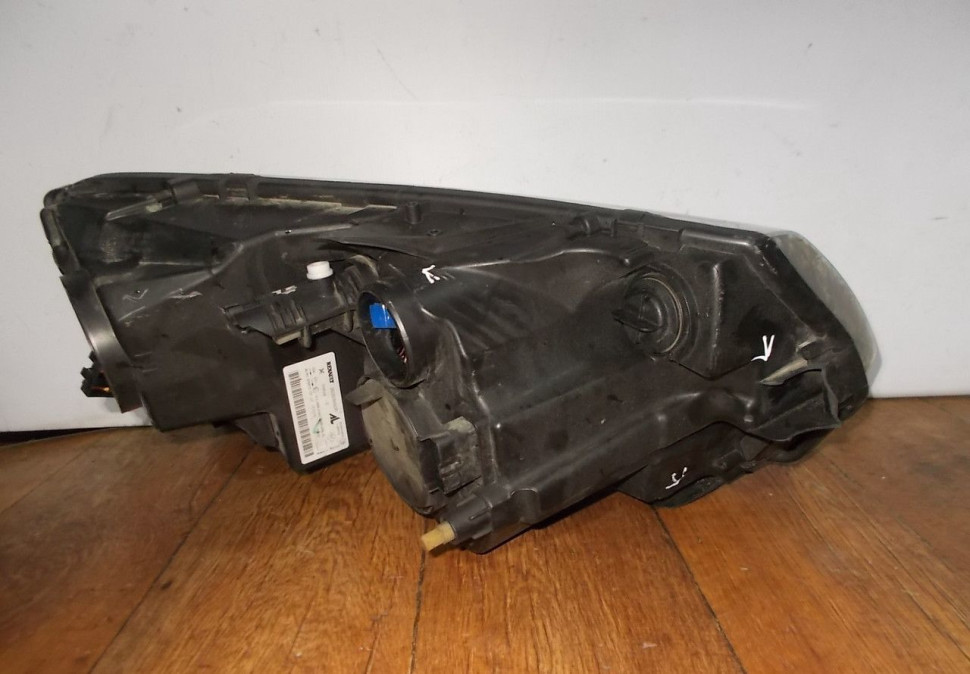 Фара левая бу Renault Logan 2 OEM 260609450R Фара левая бу Renault Logan 2 OEM 260609450R