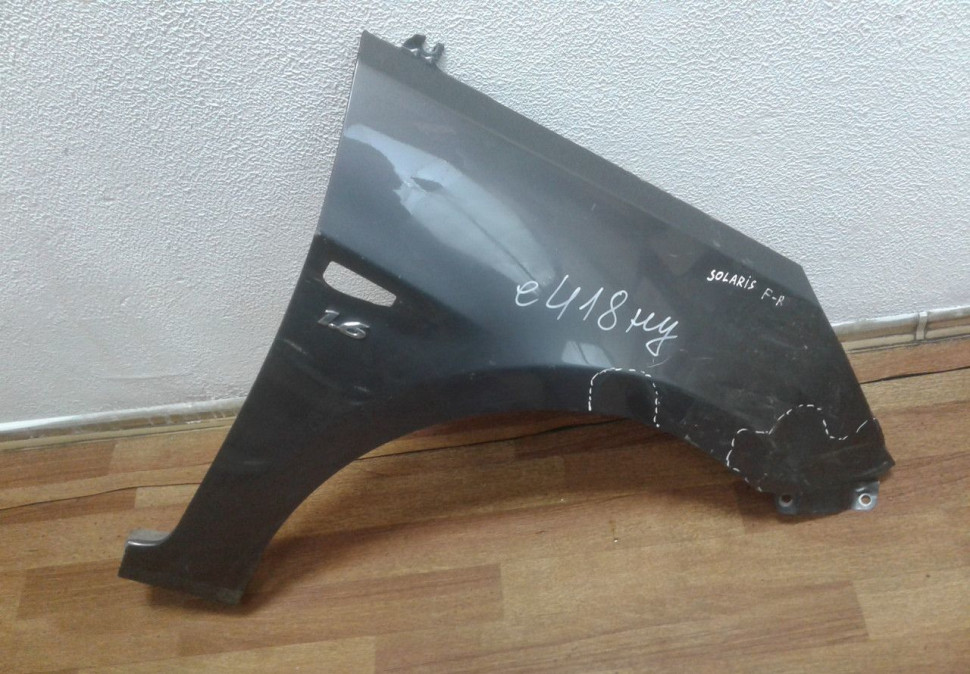 Крыло переднее правое Hyundai Solaris 1 (вмятина) (скл-3)