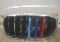 Решетка радиатора правая бу BMW X5 F15 OEM 51117308660