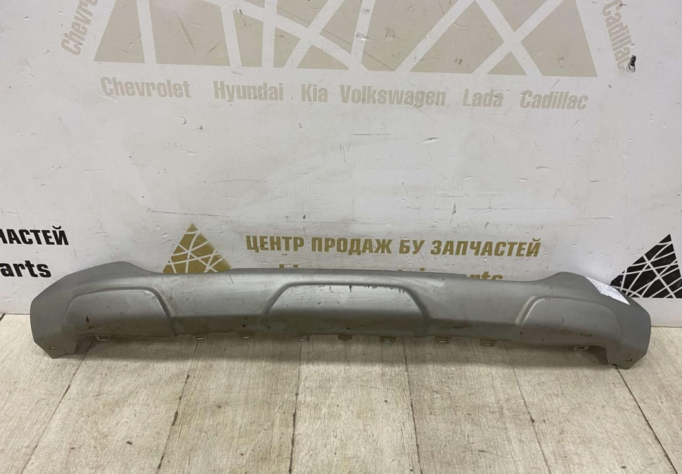 Накладка переднего бампера Renault Sandero Stepway 2 рестайлинг OEM 620727172R