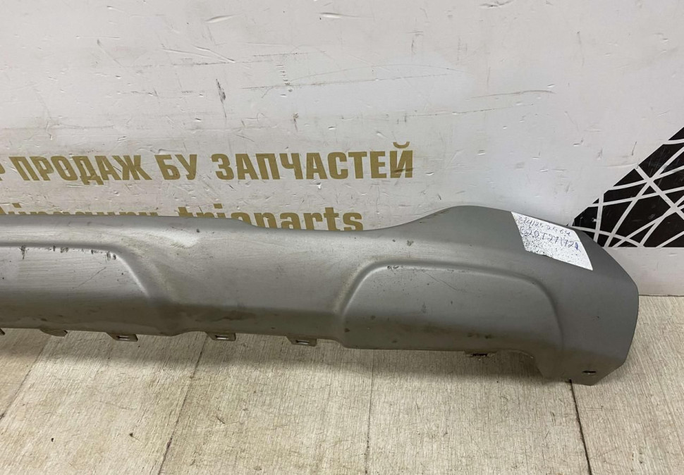 Накладка переднего бампера Renault Sandero Stepway 2 рестайлинг OEM 620727172R