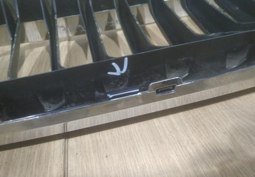 Решетка радиатора левая бу BMW X2 F39 OEM 51137424777 Решетка радиатора левая бу BMW X2 F39 OEM 51137424777