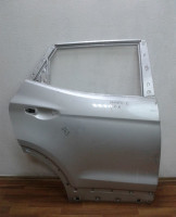 Дверь задняя правая Hyundai Santa Fe 3 oem 770042w000 (вмятина)