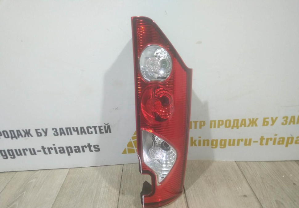 Фонарь левый Renault Kangoo 2 OEM 8200419949