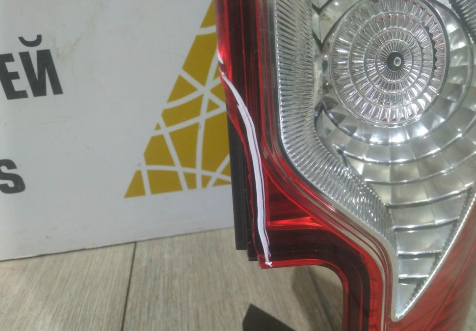 Фонарь левый Renault Kangoo 2 OEM 8200419949 Фонарь левый Renault Kangoo 2 OEM 8200419949