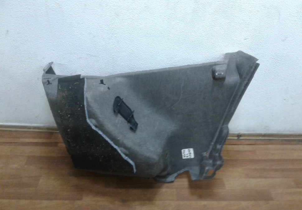 Обивка багажника левая Skoda Rapid oem 5jA867427