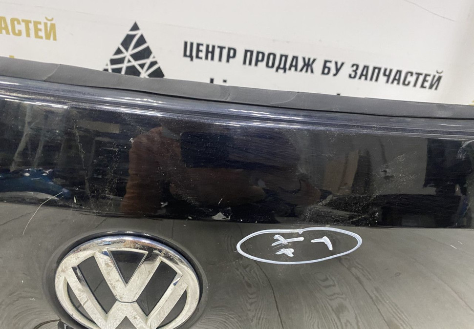Крышка багажника Volkswagen Tiguan 1 2007 oem 5N0827025G