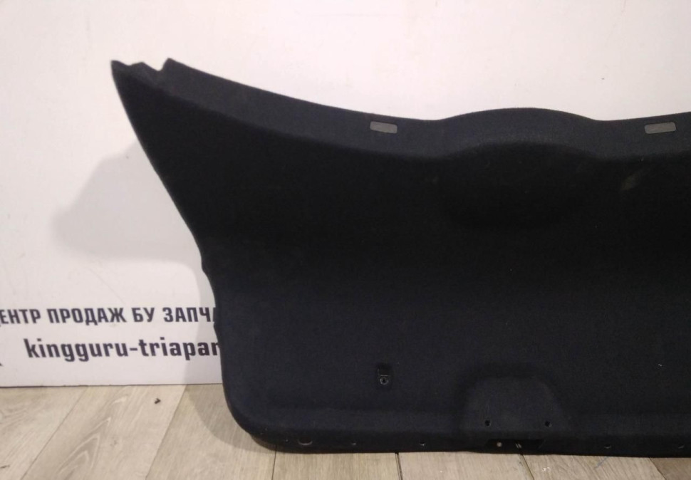 Обивка крышки багажника бу Skoda Octavia A7 OEM 5E5867975G