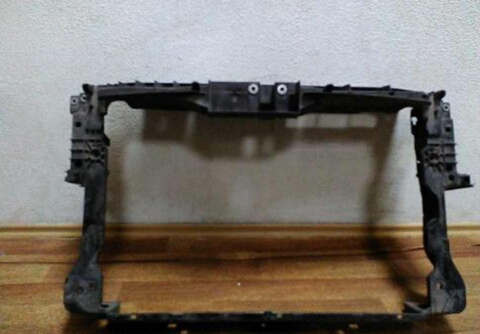 Панель передняя Volkswagen Tiguan сломано крепление oem 5n0805594 (скл-3)