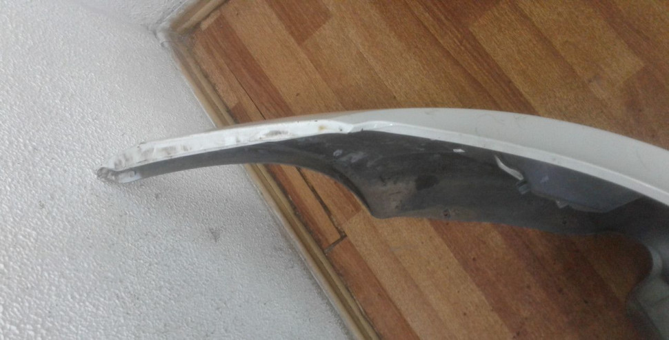 Бампер передний Lada Granta oem 2191280301501 (трещины) (скл-3)