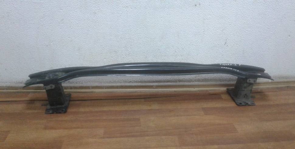 Усилитель заднего бампера Volkswagen Tiguan 2 oem 5na807557