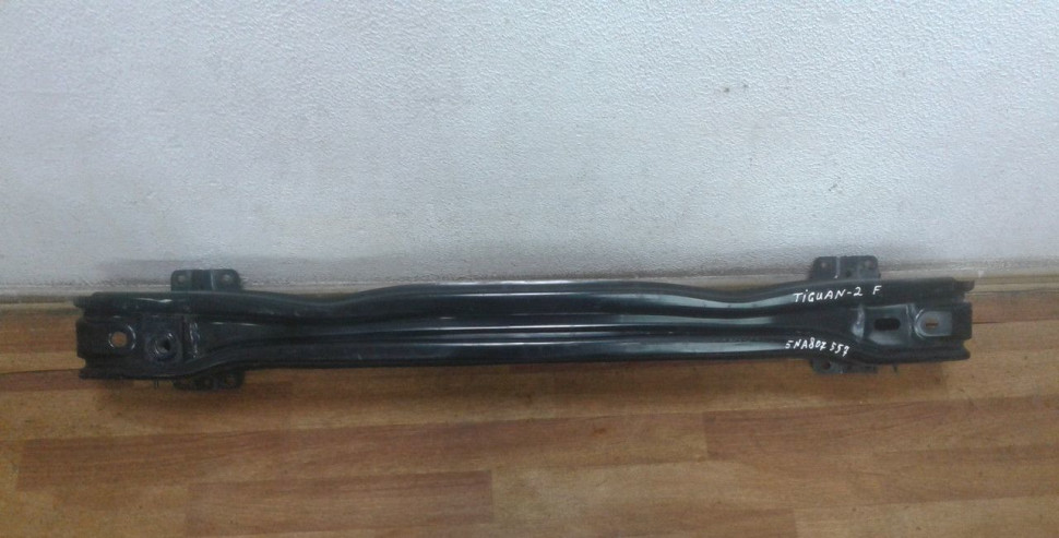 Усилитель заднего бампера Volkswagen Tiguan 2 oem 5na807557 Усилитель заднего бампера Volkswagen Tiguan 2 oem 5na807557