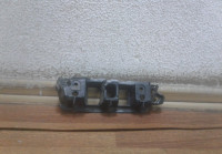 Кронштейн переднего бампера левая Volkswagen Touareg (10>18) oem 7p6807183g