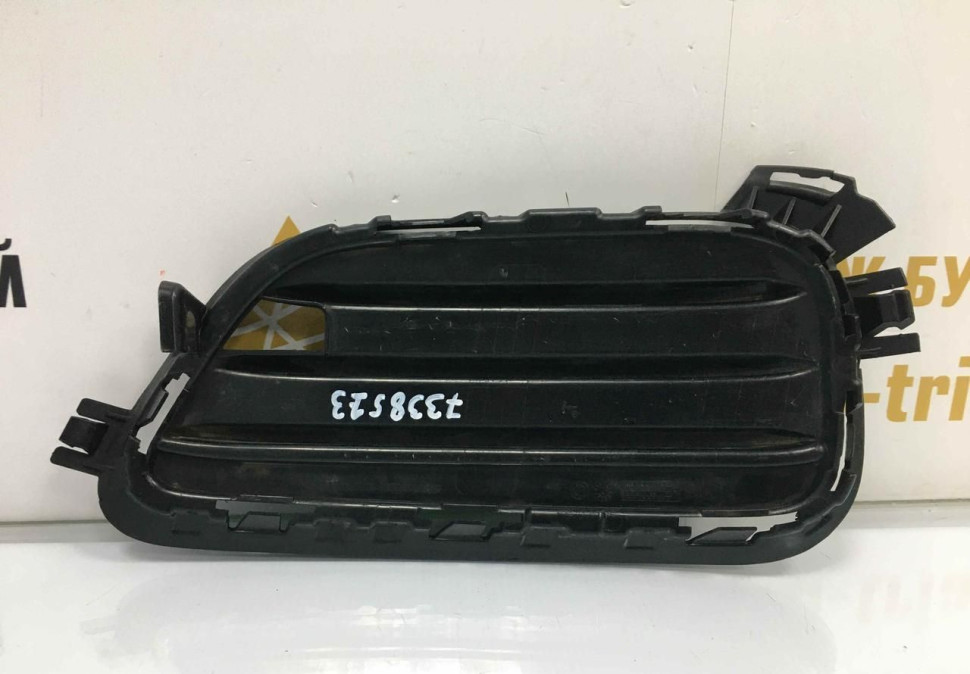Решетка переднего бампера левая BMW X3 F25 рестайлинг OEM 51117338513