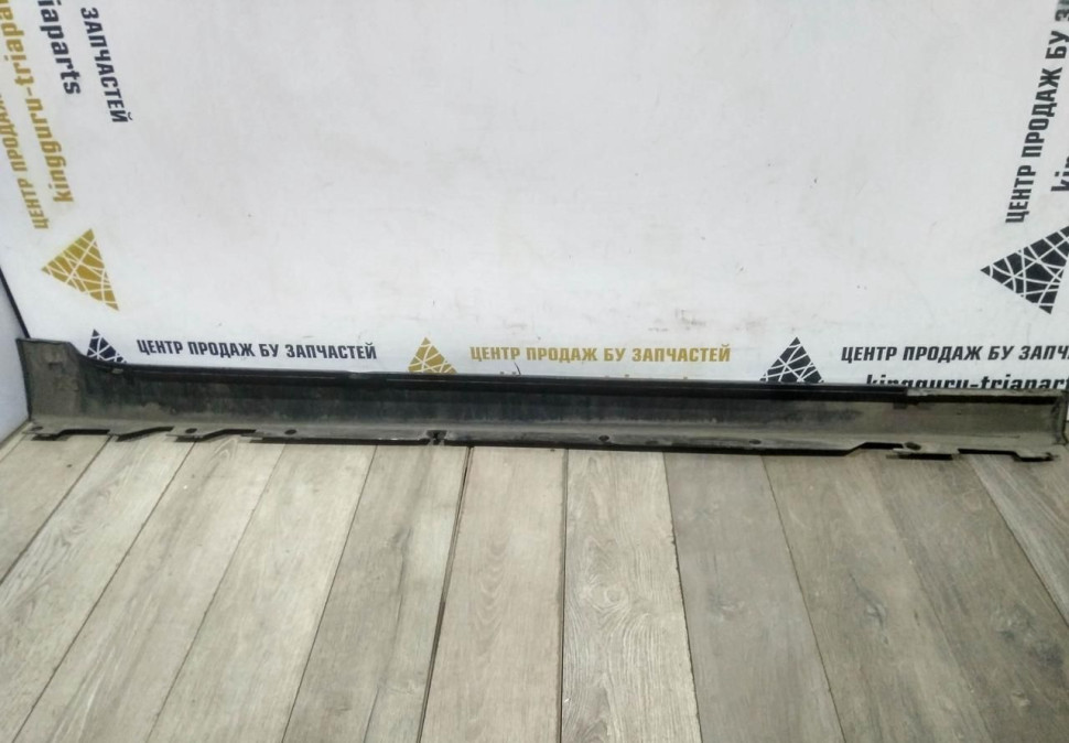 Порог левый бу BMW 5 G30 OEM 51777387337 Порог левый бу BMW 5 G30 OEM 51777387337