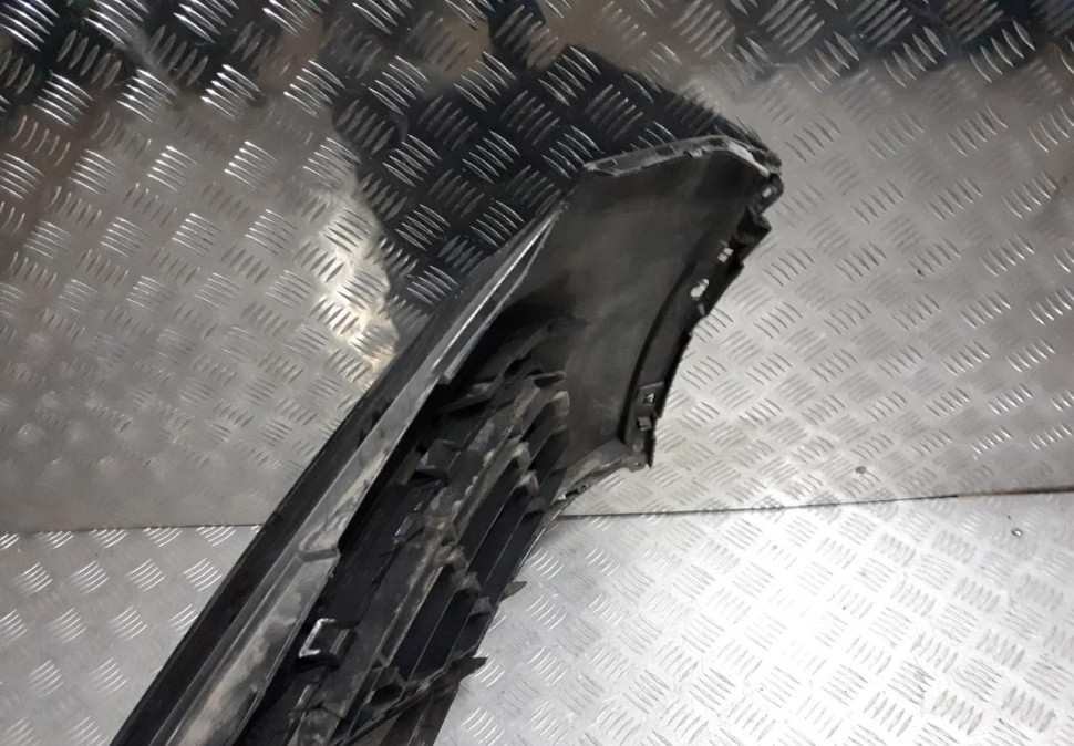 Бампер передний Volkswagen Touareg NF (14-18) рест oem 7p6807221d