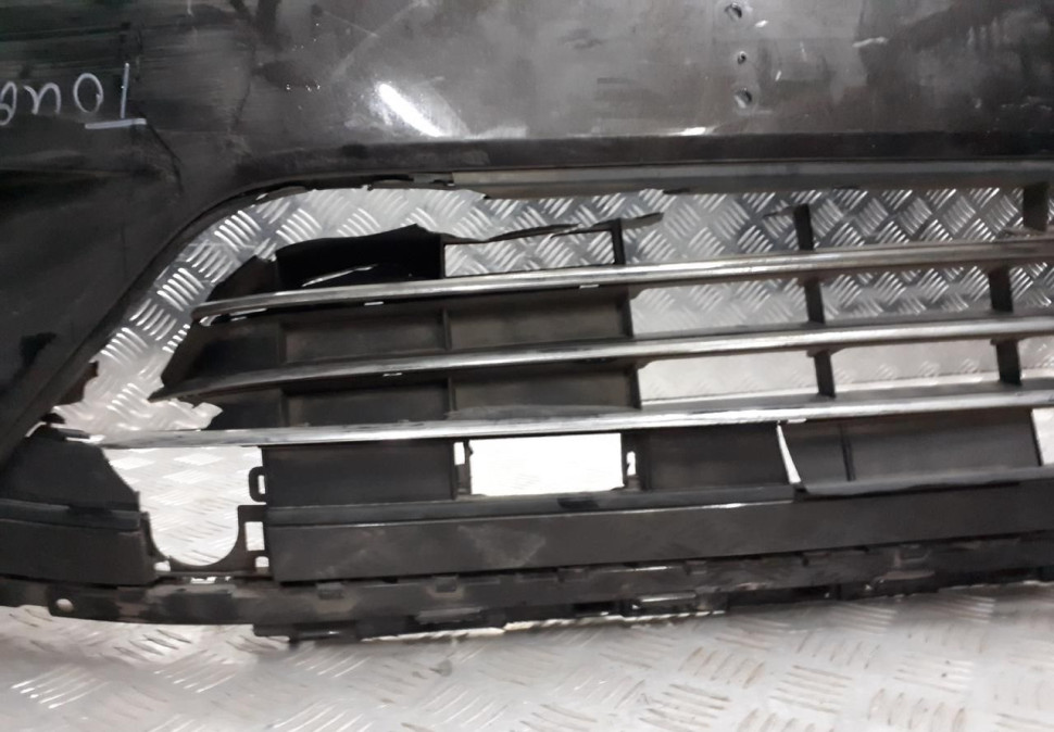 Бампер передний Volkswagen Touareg NF (14-18) рест oem 7p6807221d