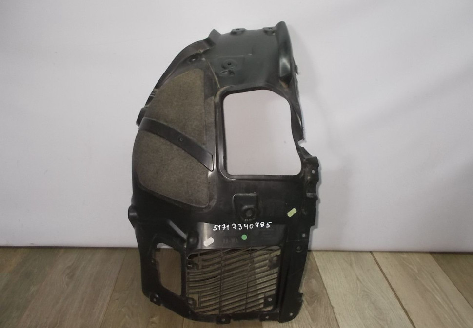 Подкрылок передний левый бу BMW 5 G30 OEM 51717340785