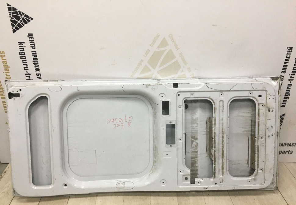 Дверь багажника правая Fiat Ducato OEM 1612598180 Дверь багажника правая Fiat Ducato OEM 1612598180