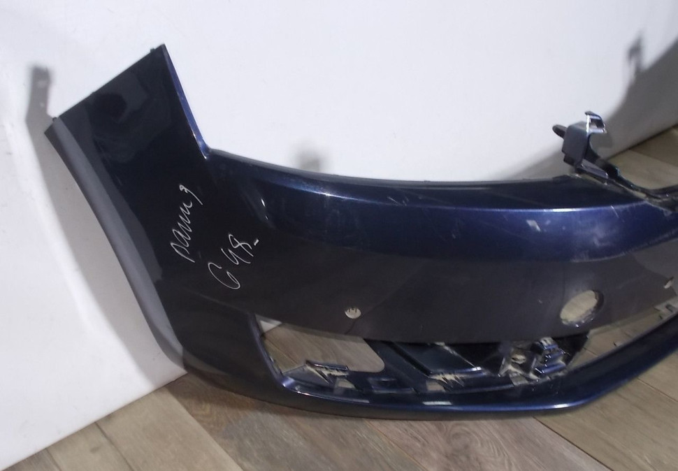 Бампер передний бу Skoda Rapid OEM 60U807221F
