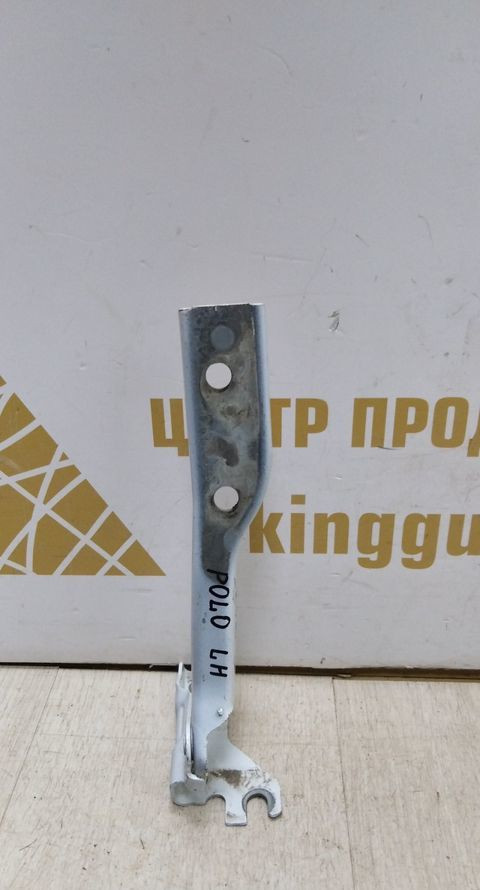 Петля капота левая Volkswagen Polo 5 09-20 oem 6R0823301B Петля капота левая Volkswagen Polo 5 09-20 oem 6R0823301B