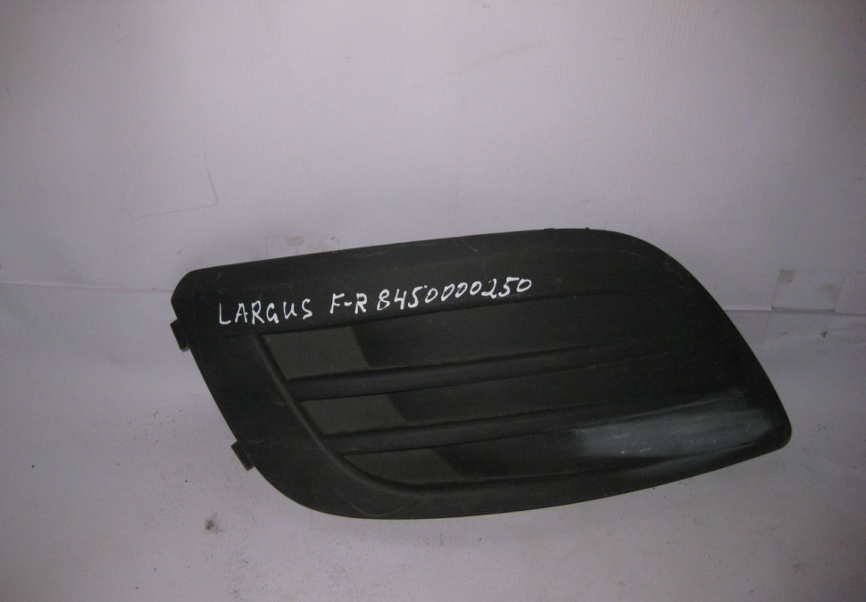 Заглушка птф правая Lada Largus oem 8450000250 (скл-3)