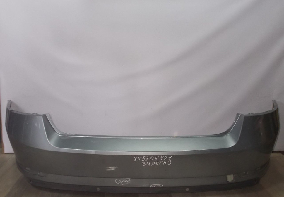 Бампер задний бу Skoda Superb 3 OEM 3V5807421