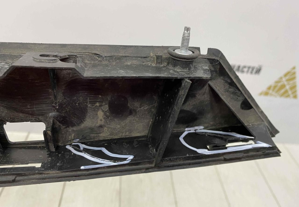 Накладка ручка крышки багажник BMW X7 G07 OEM 51137458169 Накладка ручка крышки багажник BMW X7 G07 OEM 51137458169