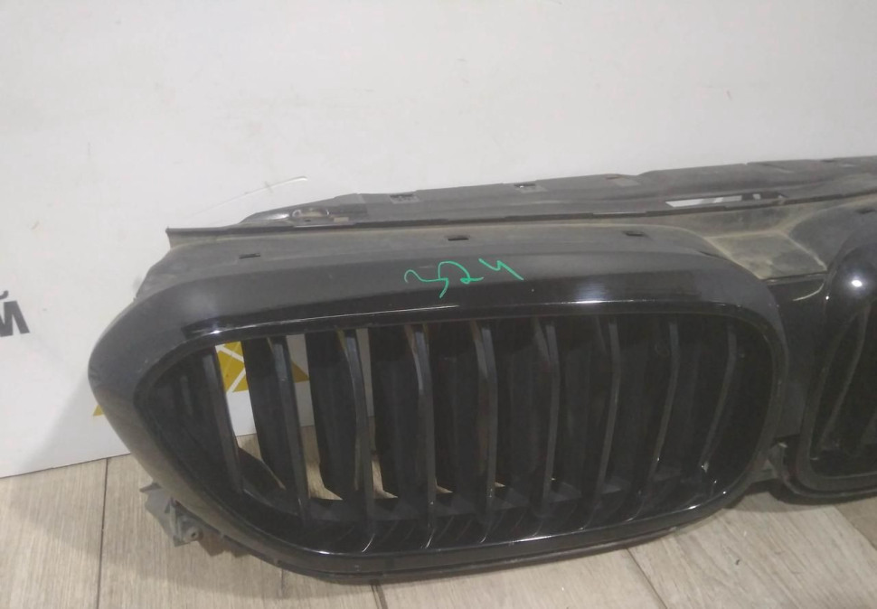 Заслонка решетки (жалюзи) бу BMW 5 G30 OEM 51747474368