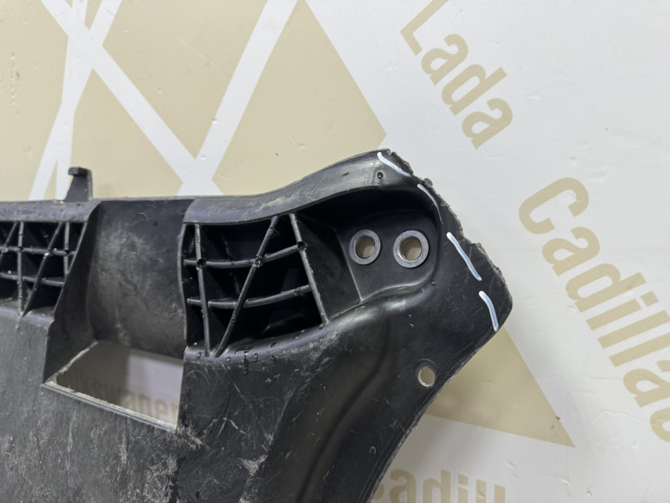Защита двигателя Skoda Octavia A7 OEM 3Q0825901