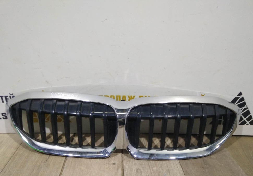 Решетка радиатора бу BMW 3 G20 OEM 51137449432