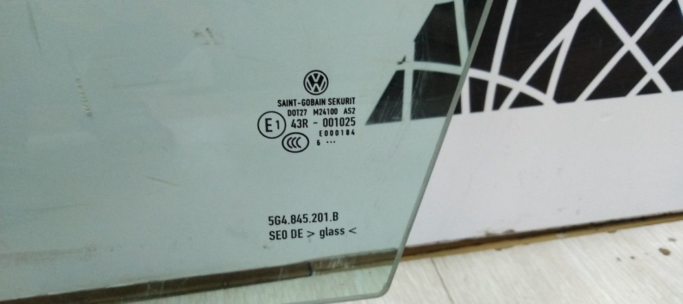 Стекло передней левой двери Volkswagen Golf 7 12-20 oem 5G4845201B Стекло передней левой двери Volkswagen Golf 7 12-20 oem 5G4845201B