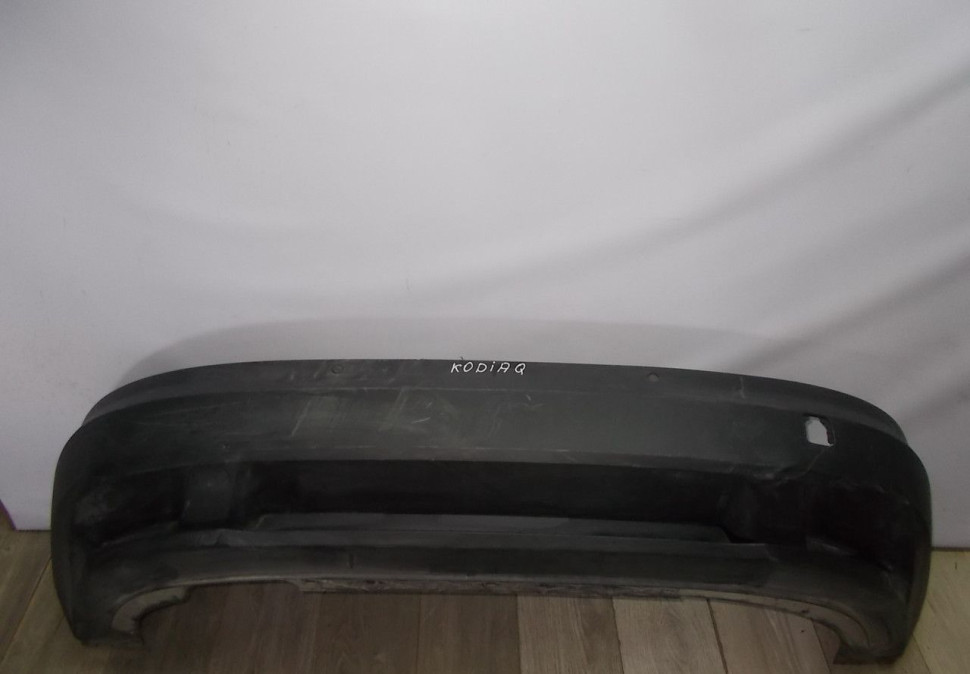 Спойлер заднего бампера бу Skoda Kodiaq OEM 565807521 (В)
