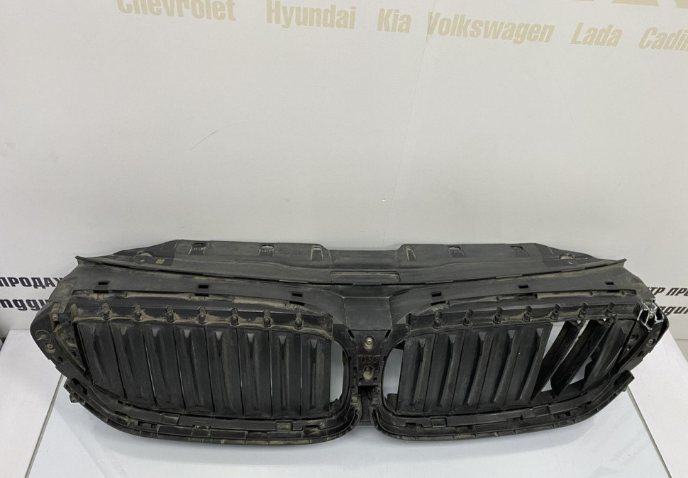 Заслонка решетки (жалюзи) BMW 5 G30 OEM 51747474368