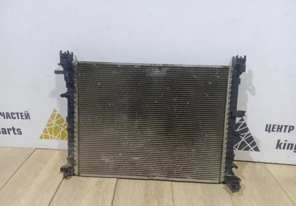 Радиатор охлаждения бу Renault Kaptur OEM 214108042R Радиатор охлаждения бу Renault Kaptur OEM 214108042R