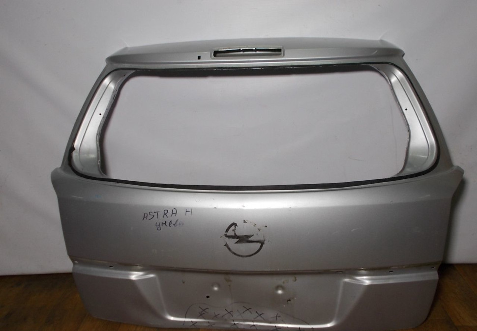 Крышка багажника бу Opel Astra H универсал OEM 0126141