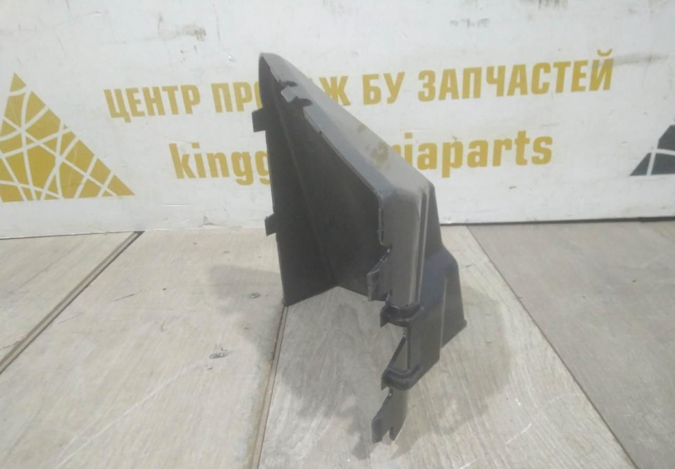 Дефлектор радиатора правый бу Renault Duster oem 214949303R