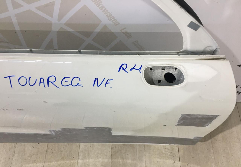 Дверь передняя правая Volkswagen Touareg 2 NF 10-18 oem 7P0831056