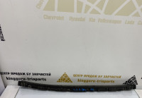 Кронштейн заднего бампера центральный Volkswagen Polo 5 2009 OEM 6RU807863