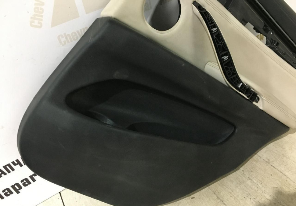 Обивка двери задняя правая BMW X6 F16 OEM 51457338100 Обивка двери задняя правая BMW X6 F16 OEM 51457338100