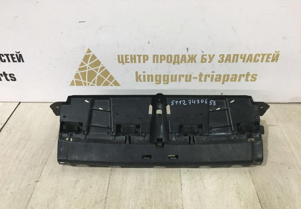 Кронштейн заднего бампера центральный бу BMW X7 G07 OEM 51127420658