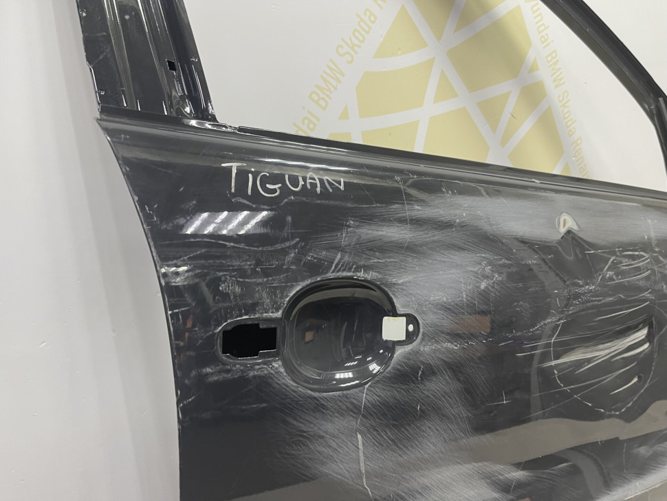 Дверь передняя правая Volkswagen Tiguan 1 2007 OEM 5N0831056B Дверь передняя правая Volkswagen Tiguan 1 2007 OEM 5N0831056B