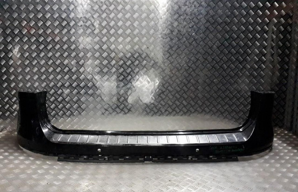 Бампер задний Volkswagen Touareg NF oem 7P6807421F