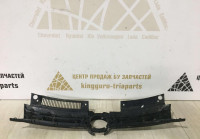 Решетка радиатора Volkswagen Golf 6 2012 OEM 5K0853651