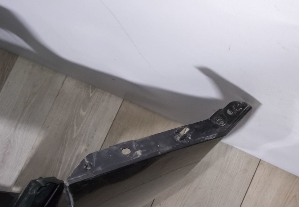 Бампер передний бу Skoda Rapid OEM 60U807221F Бампер передний бу Skoda Rapid OEM 60U807221F