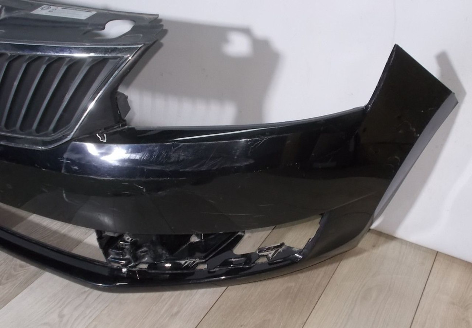 Бампер передний бу Skoda Rapid OEM 60U807221F Бампер передний бу Skoda Rapid OEM 60U807221F