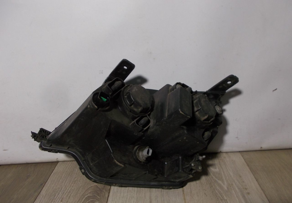 Фара галоген правая бу Opel Antara OEM 96699882