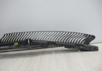 Кронштейн заднего бампера Volkswagen Tiguan 2 oem 5nr807863 (трещины)